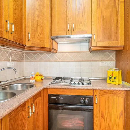 Pet Friendly In With Wifi Holiday home
